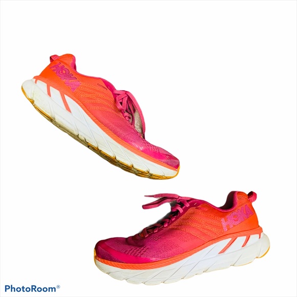 pink hoka shoes